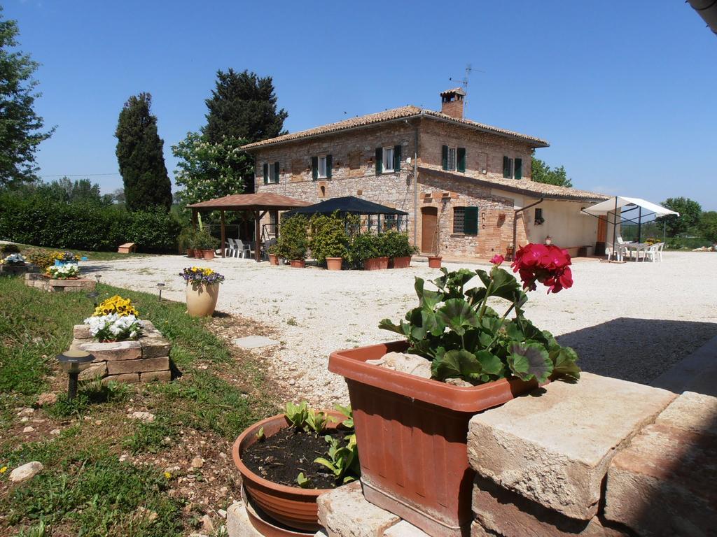 Agriturismo Rustichino Villa Giano dellʼUmbria Exteriör bild