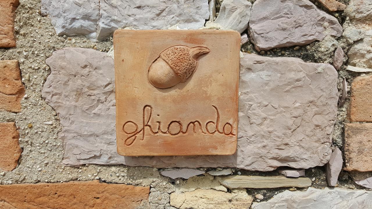 Agriturismo Rustichino Villa Giano dellʼUmbria Exteriör bild